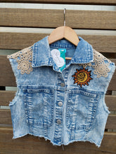 Load image into Gallery viewer, Doyly kids vest