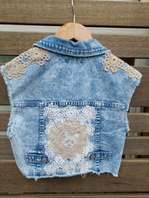 Load image into Gallery viewer, Doyly kids vest