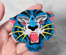Load image into Gallery viewer, Tiger Brooch